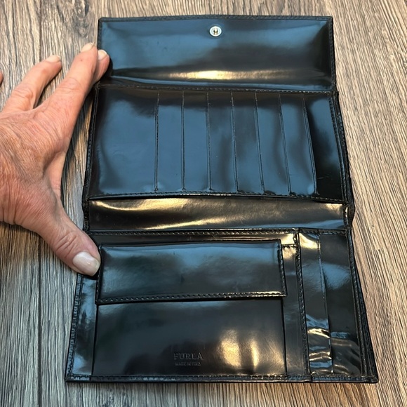 Vintage, Furla Double Snap Wallet, Black Patent Leather, Made In Italy, EUC - Picture 5 of 8
